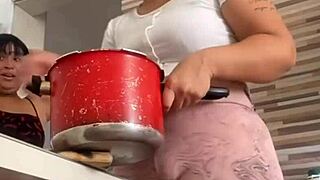 big pussy friend flashes ass for lunch help