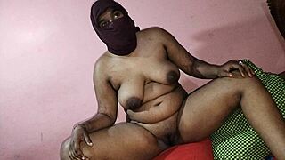 kolkata coed fingers her juicy pussy so good 😋