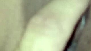 Finger konekæreste til jeg banker hendes våde fisse hårdt