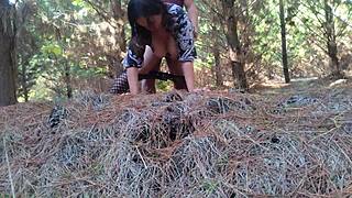 CAN YOU BELIEVE Fucking This Huge Ass BBW Exhibitionist in Woods?