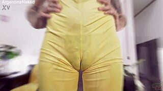 i love her huge thigh gap puffy cameltoe on that skinny tattooed babe