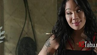 Stepson's Forbidden Prize: Creampie Mommy's Shaved Pussy Ties