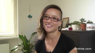 Brunette babe fingers pussy then vibes with toys up close 😍🔥