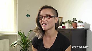 Brunette babe fingers pussy then vibes with toys up close 😍🔥