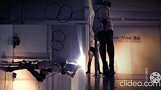 Pantat gendut Adora Bell bergoyang saat digenjot pasca pijat