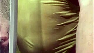 Daddy's huge cock fills wet pussy in raw hardcore pounding action