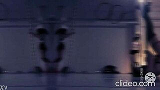 Doctora Sexy Tube Dance Flaunts Her Juicy Ass Cheeks