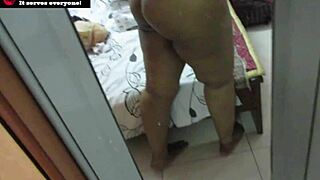 indian homemade babe SHOWS off her juicy ASS