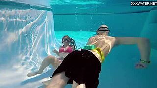 Hey couple catches Eva Sasalka Jason underwater fuck fest 😍💦