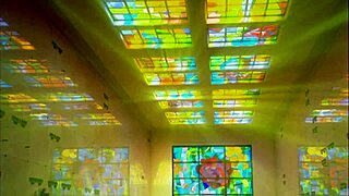 Tu veux voir Carmen Luvana partager une chaudasse avec son mari dehors ?