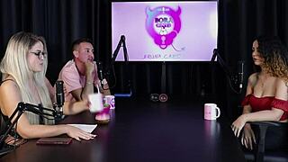 ficou mais safada na casa de swing? charllottye sheer red suruba machucada