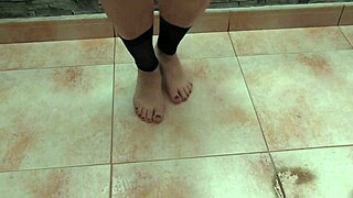 ever seen feet shake like these sexy dancers do?