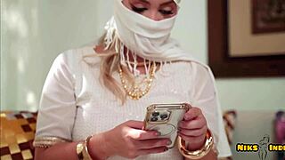 Huge boobs muslim slut submits to desi boy's rough pounding!