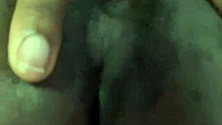 Fingering pretty pussy to full explosive cum video