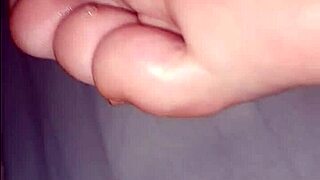 Girlfriend's soles get licked and sucked by fetish friend toes action