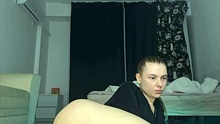 😍 double dildo stretches teen's tight virgin ass and shaved pussy wide