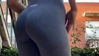 Voyeur catches sexy latina teen's huge ass shaking solo in culonas style