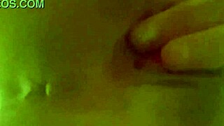 watch this horny juicy pussy gape from dp buttplug and fingering