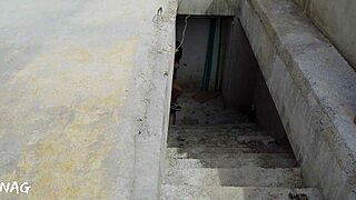 i flashed on the roof got fucked raw by muscled builder