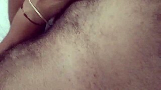 Neighbor's milf mom pussy tempts for secret masturbation help