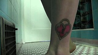 two tattooed sluts arabelle raphael and lover lick pussies and toys 😘👅🔥