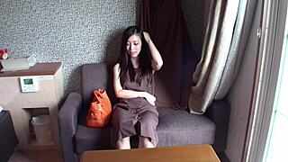 Beautiful Japanese Wife Afternoon Creampie Sex