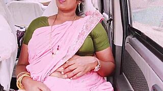 Housewife sneaks flirty dirty talk with boyfriend in car