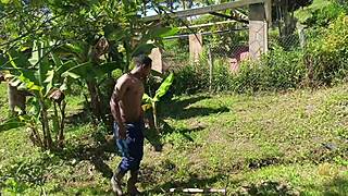 la patrona jumps the naked worker fresh from the pool for some curvy fun