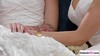 hey babe wanna trib with your milf girlfriend