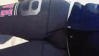 Amazing Close-Up Outdoor Cameltoe Pussy Print