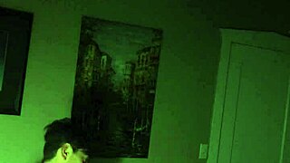 וואו laurafenn מלקקת זין עמוק ואז בולעת מטען זרע סמיך 💦😍🍆