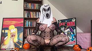 LOIRA GOSTOSA FANTASIA HALLOWEEN MASTURBANDO ATÉ GOZAR! Elis Nebsniak