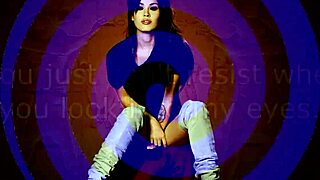 Erotic mistress Lisa commands in sensual 12-minute session