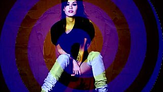 Erotic mistress Lisa commands in sensual 12-minute session