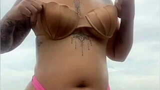 Pedi Pra Ele Mostrar Pau Duro Na Praia