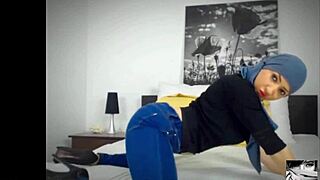 Soft whispers of my hidden desires unfold on Muslim cam