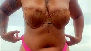 Pedi Pra Ele Mostrar Pau Duro Na Praia