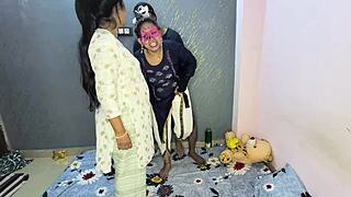 i can't believe maa and beti take my cock together in desi threesome creampie