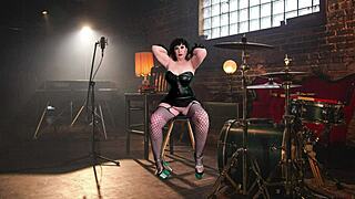 Fingering busty BBW granny Carmen till she orgasms hard shaking