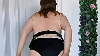 hey babe check out this horny busty gilf teasing her wet hungry pussy in lingerie 😏