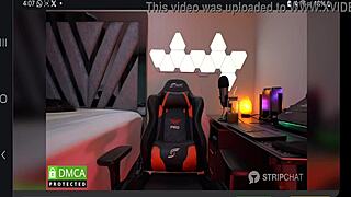 Big Ass Teen Shakes Her Curves