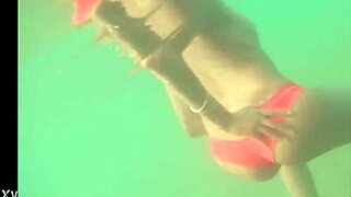 Sultry beach beauty fingers herself teasingly at arraial do cabo nudist spot