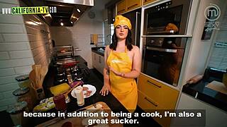 Influencer clara wellen opens door naked to motoboy sparking sensual lesbian brazilian tease