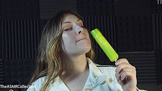 I'm suckin this popsicle so slobbery n wet asmr mouth sounds mmm!!