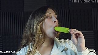 I'm suckin this popsicle so slobbery n wet asmr mouth sounds mmm!!