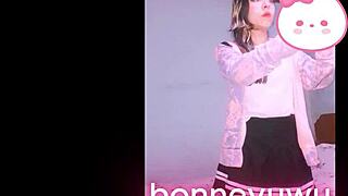 Hey, check bonneyuwu that cute argentinian teen masturbating in her skirt!