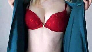 Boom! Full Pussy Closeups Unlocked After 100 Retweets!