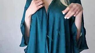 Boom! Full Pussy Closeups Unlocked After 100 Retweets!