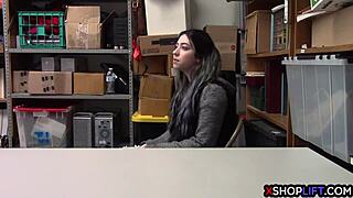 Teen shoplifter caught by mall cop's thick bulge