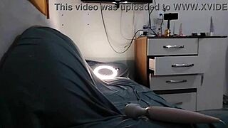 pornstar babe licks ass then vibes her hole with toy machine